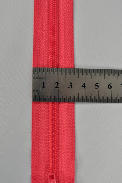 ZIP023  1號拉鏈 個人單頭開尾拉鏈   單頭聚酯牙拉鏈款式   拉鏈款式   不設單獨拉鍊訂購 側面照